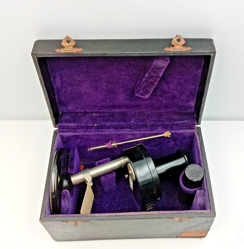 Vintage 1930s zeiss - 1930s, blood