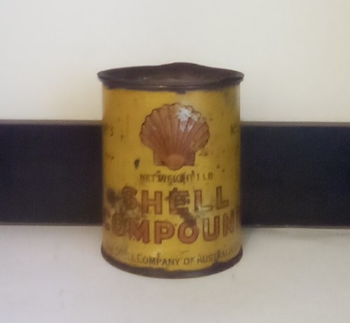 Vintage 1930s 1940 shell - ,