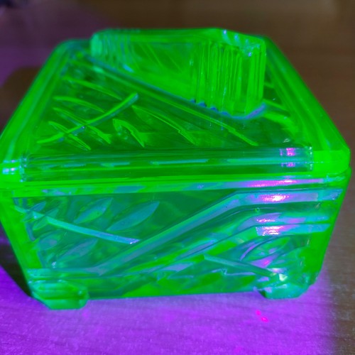 Art deco green uranium glass - deco,