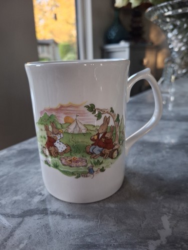 Beautiful vintage 1930s royal - beautiful,